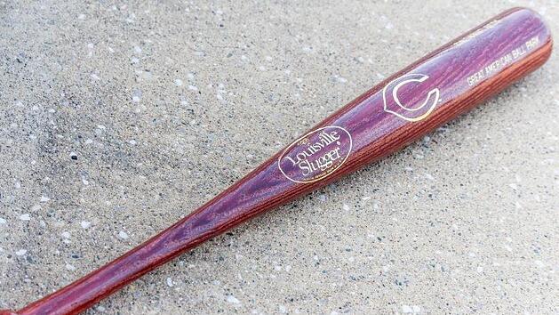 Weil er auf seinem Handy tippte und viel zu schnell fuhr beschwerten sich zwei Fahrg&auml;ste. Darauf wurde der Taxifahrer handgreiflich. Symbolfoto: Greg Reese/pixabay