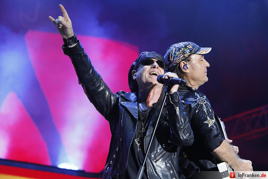 Scorpions18