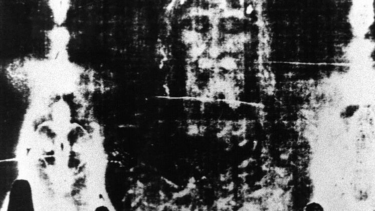 Der Negativabdruck  lüftet das Geheimnis des Turiner Grabtuchs. Dessen Echtheit ist umstritten. Foto: dpa