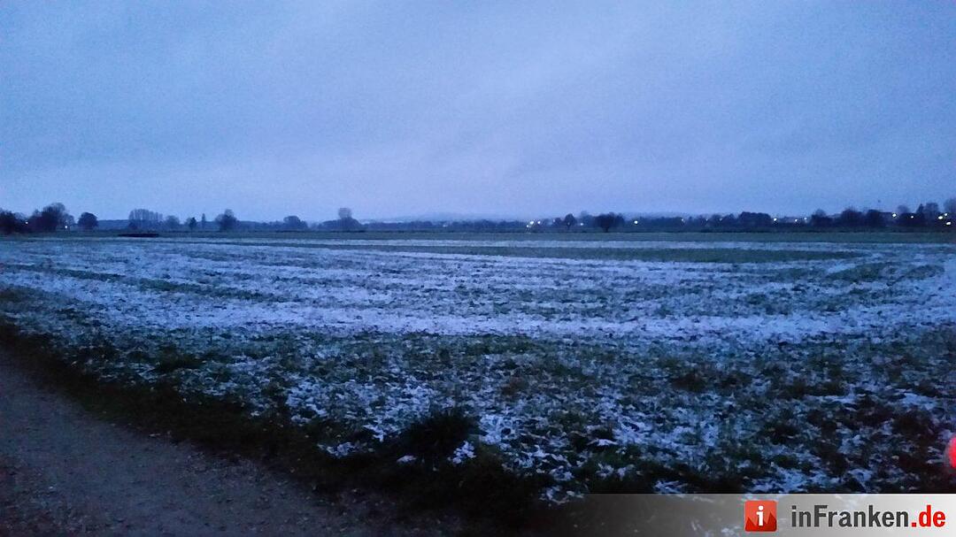 der erste Schnee heuer Raum Erlangen-Höchstadt Foto: inFrankenPix Dieter Kauscke
