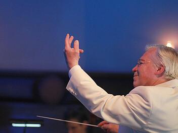 Reinhard Schmidt bei einer seiner stimmungsvollen Serenaden in Bad Rodach  Fotos: Jochen Berger