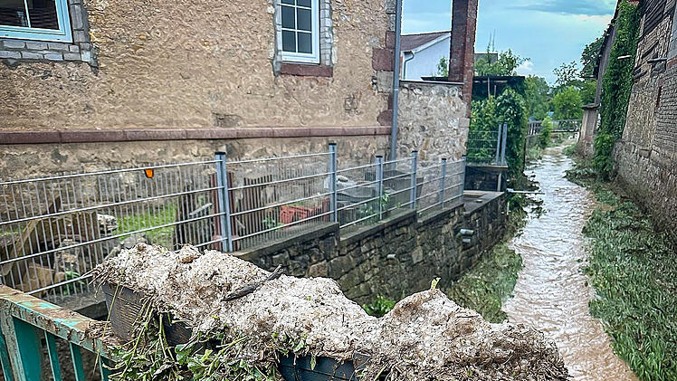 Unwetter in Birkenfeld: Video zeigt apokalyptische Zustände
