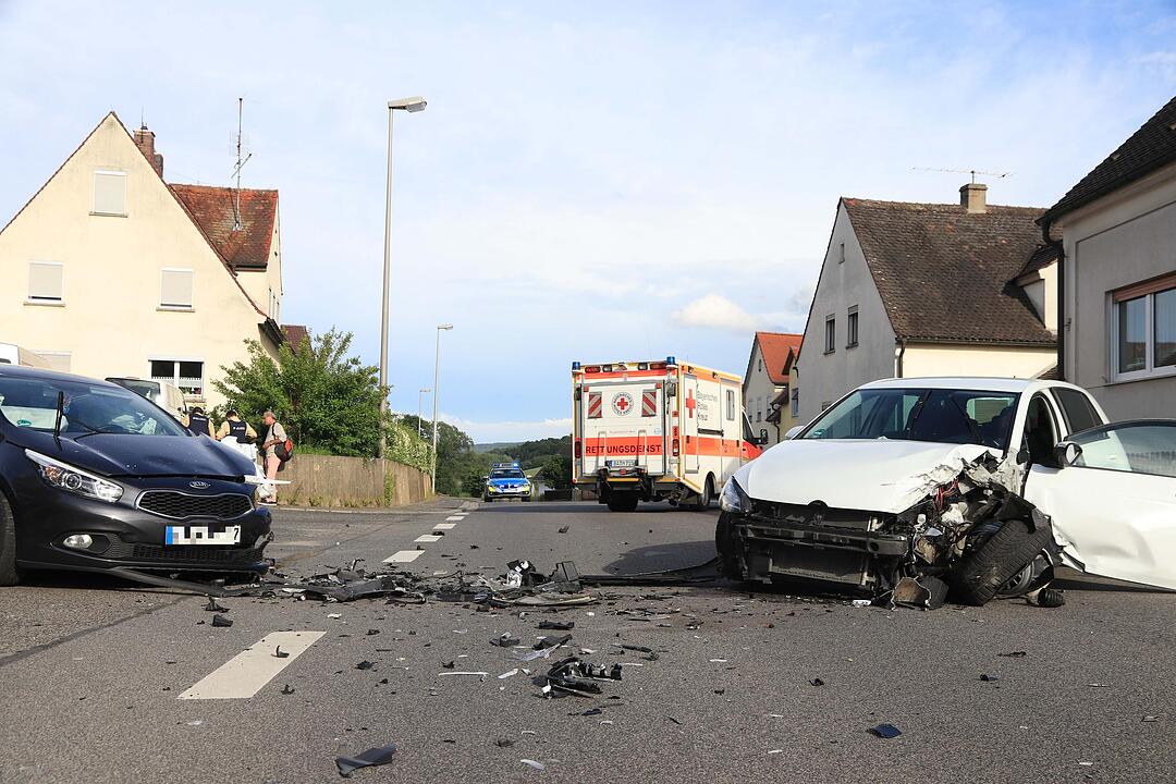 Betrunkener prallt in Gegenverkehr in Mühlendorf