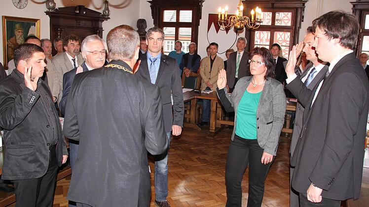 Vereidigung der Stadträte im Sitzungssaal Foto: Matthias Einwag