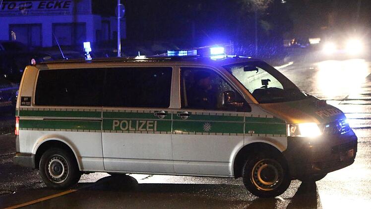 Nürnberg: Nächtliche Verfolgungsjagd zwischen Betrunkenem und Polizei - Zeugen gesucht