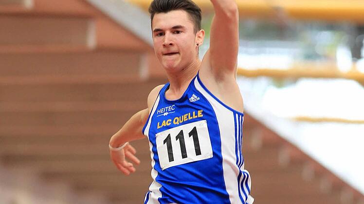 Die Startnummer 111 war für Dimitri Antonov gleich bedeutend für drei Mal Gold bei den Bayerischen Meisterschaftend der U 18. Foto: Theo Kiefner