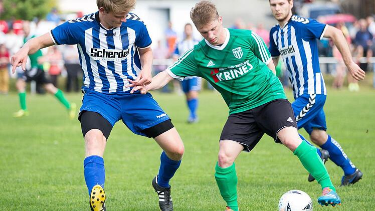 Mit Sven Wieczorek (r.) fällt ein weiterer Sander Offensivspieler aus. Der ehemalige Regionalliga-Spieler hat Probleme mit der Patella-Sehne. Foto: Günther Geiling