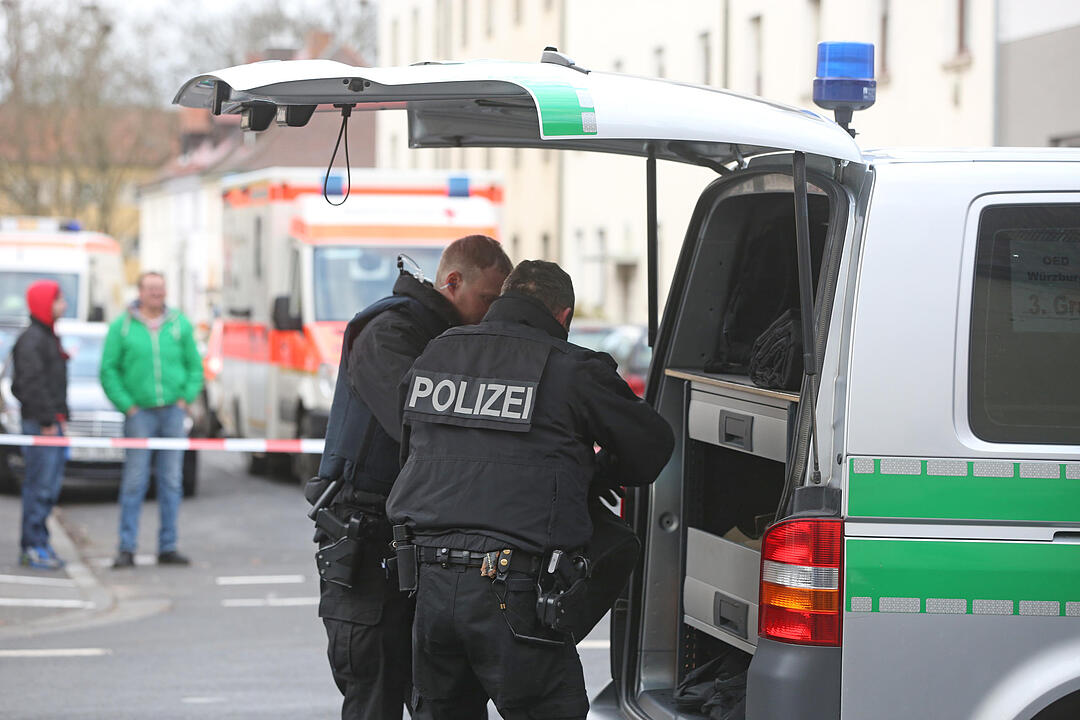 SEK-EInsatz in Schweinfurt unblutig beendet - Zwei Schuetzen festgenommen