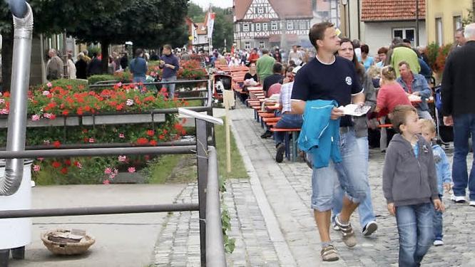 Viele Tausend Besucher waren zum großen Jubiläumstag nach Kleukheim gekommen.  Fotos: Gerda Völk