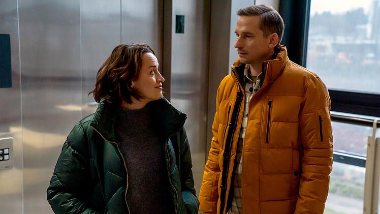 Rainer Witt (Till Firit) arbeitet mit der polnischen Kommissarin Maria Kobylinska (Katarzyna Maciag) zusammen.