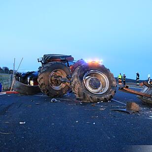 Hafenpreppach: Pkw kollidiert mit Traktor