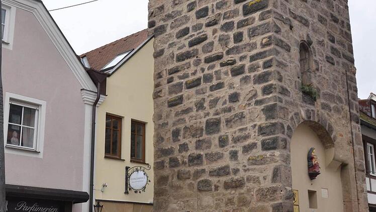 Seit 20 Jahren ist die Steuerkanzlei am T&uuml;rmersturm in der Hauptstra&szlig;e in beengten Verh&auml;ltnissen untergebracht.