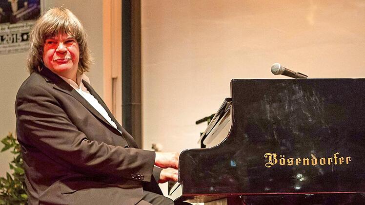 Axel Zwingenberger ist zu Gast in der Piano-Bühne