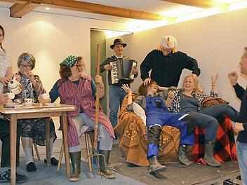 Stefan Franz hat als Regisseur seine Vorstellungen vom Spiel auf der Bühne.  Foto: Gabi Bertram