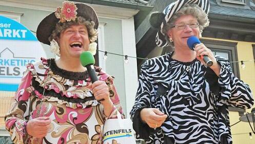 Statt staatstragender Reden etwas Unterhaltung: Martin Rassau (rechts) und Volker Heißmann (links) traten später auch als "Waltraud und Mariechen" auf.