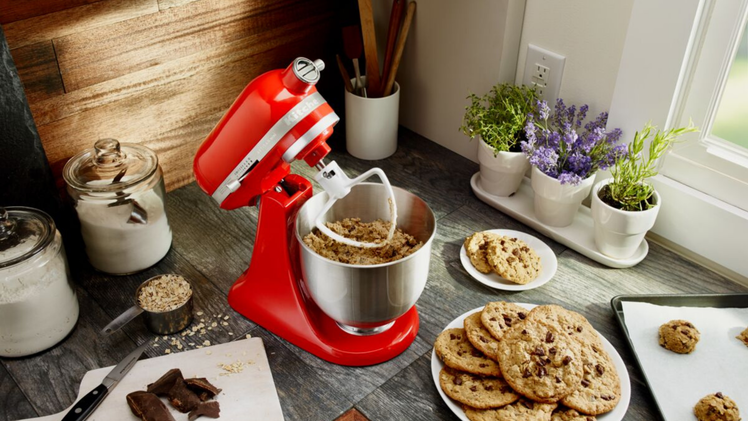 Der KitchenAid Artisan überzeugt beim Backen von Muffins, Kuchen oder Cookies.