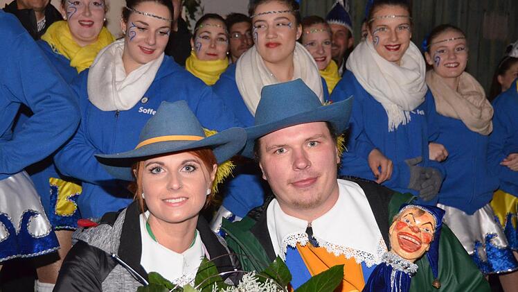 Das Prinzenpaar des FCSH Ebenhausen: Seine Exzellenz Prinz Andreas der Schöne und ihre  Lieblichkeit Prinzessin Vanessa sein Biest.Peter Rauch