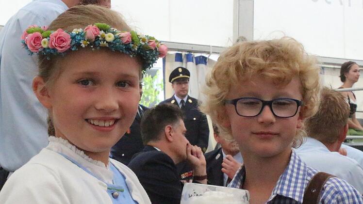 Bierholen unter Papas Aufsicht