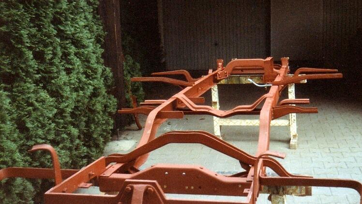 Die Einzelteile werden hergerichtet. Foto: privat