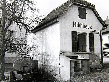Das Milchhaus in den 90er-Jahren. Noch kann man durch die Fenster hineinschauen.  Foto: Archiv FT; Fotograf unbekannt