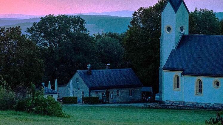 Malerisch liegt die Staffelberg-Klause im Kreis Lichtenfels inmitten eines Wanderparadieses.