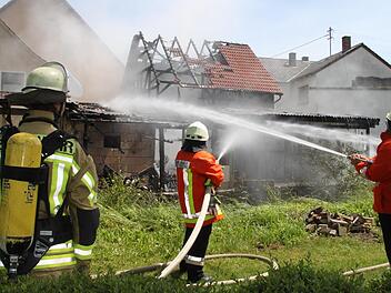 Großeinsatz für 80 Feuerwehrleute am Donnerstagnachmittag in Hutschdorf.  Foto: Andreas Schmitt