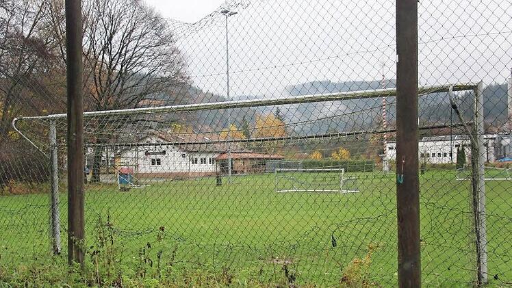 Beim Sportverein in Zeyern kehrt keine Ruhe ein. Neben dem Hickhack um den Bau der Umgehungsstraße und vereinsinternen Dissonanzen wird nun auch noch Anklage gegen den ehemaligen Vorsitzenden erhoben. Foto: Archiv/Heinrich Averdam
