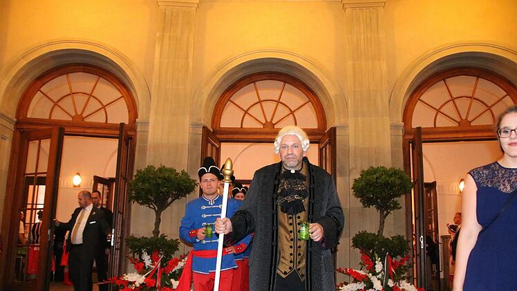 Eindrücke von Rakoczy-Ball und Gläser-Polonaise. Foto: Ralf Ruppert