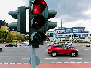 "Man steht an jeder Ampel": Verkehrsf&uuml;hrung sorgt in Bamberg f&uuml;r Frust - Gr&uuml;ne Welle pl&ouml;tzlich weg?