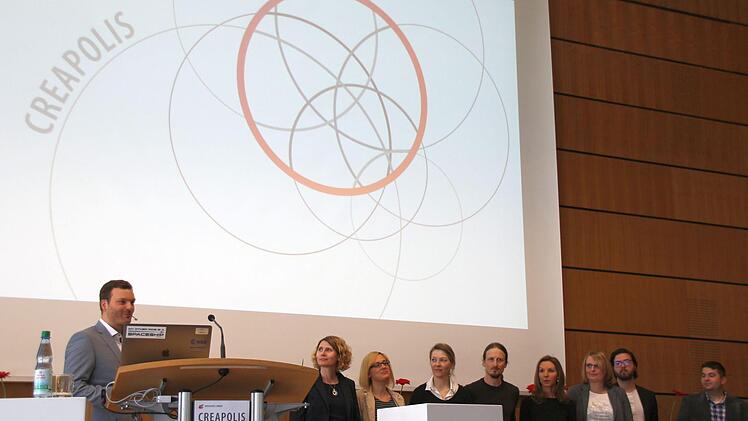 Beifall für das Creapolis-Team.Foto: Ulrike Nauer
