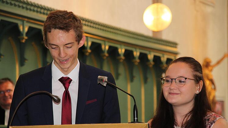 "Wir waren mit Abstand die Besten", sagt Lukas Birnstiel, der gemeinsam mit Stephanie Vießmann die Schülerrede hält. Foto: Stephan Stöckel