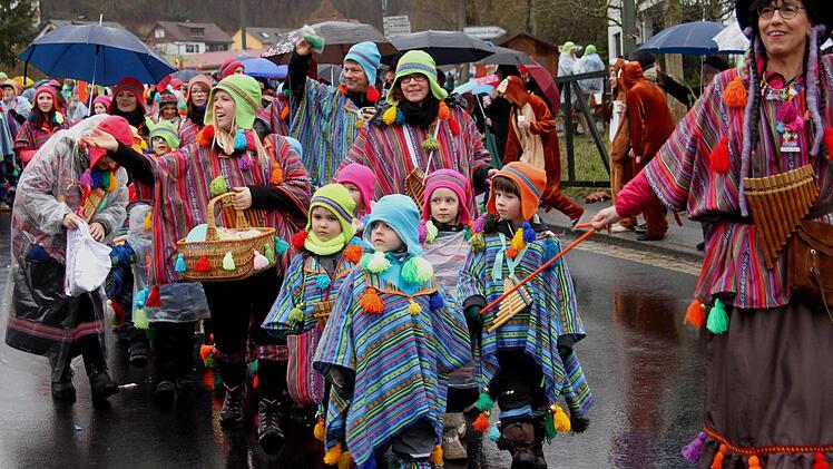 Die "Peruanischen Straßenmusikanten" kamen aus dem Kindergarten Limbach. Foto: Günther Geiling