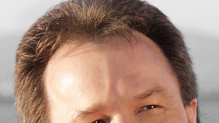 Clemens Bittlinger kommt am 21. Juni nach Ebern. Foto: PR