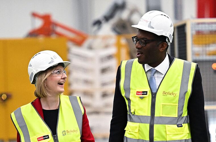 Scharfe Kritik an Steuersenkungen der britischen Regierung