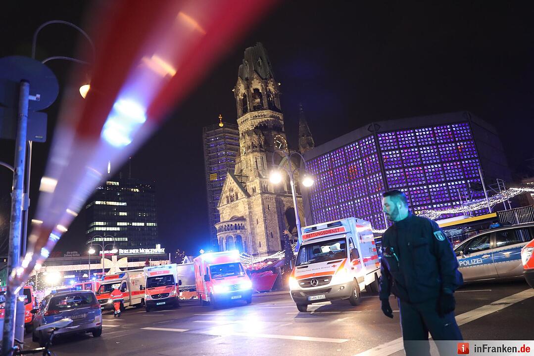 Anschlag mit Lastwagen auf Berliner Weihnachtsmarkt