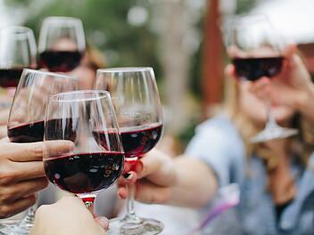 Alkohol nicht einmal mehr in Maßen? Fachgesellschaft ändert Empfehlung drastisch