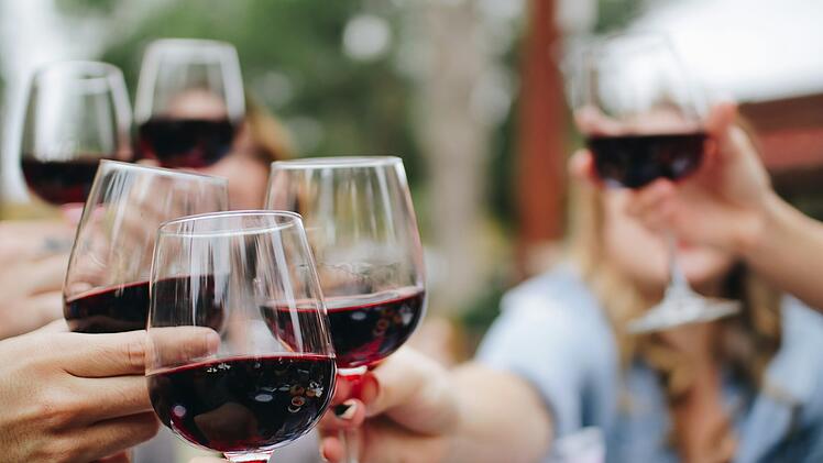 Alkohol nicht einmal mehr in Maßen? Fachgesellschaft ändert Empfehlung drastisch