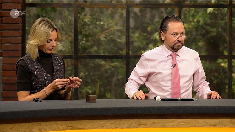 Eine Brosche mit tierischem Motiv kam nicht bei allen H&auml;ndlern der ZDF-Tr&ouml;delshow gut an. Wolfgang Pauritsch offenbarte eine regelrechte Aversion.