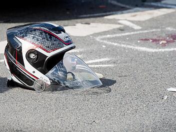 Motorradfahrer stirbt nach Unfall