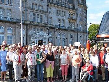 Die 70-köpfige Reisegruppe des Obst- und Gartenbauvereines Kupferberg in Plymouth Foto: Klaus-Peter Wulf
