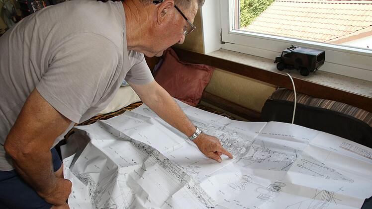Das ist der Bauplan - eine Wissenschaft für sich. Foto: Wolfgang Desombre