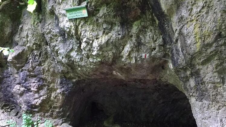 Der Eingang zur Oswaldhöhle Foto: rm