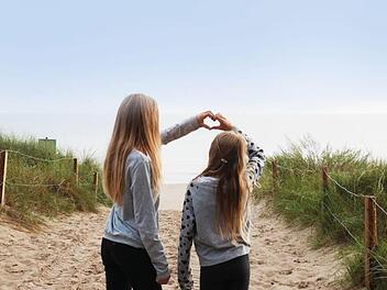 Ein Aufenthalt am Meer: für Kinder aus Familien mit geringem Einkommen ein unerfüllbarer Wunsch. Die Caritas und "Franken helfen Franken" machen das für Kulmbacher Kinder möglich.Caritas