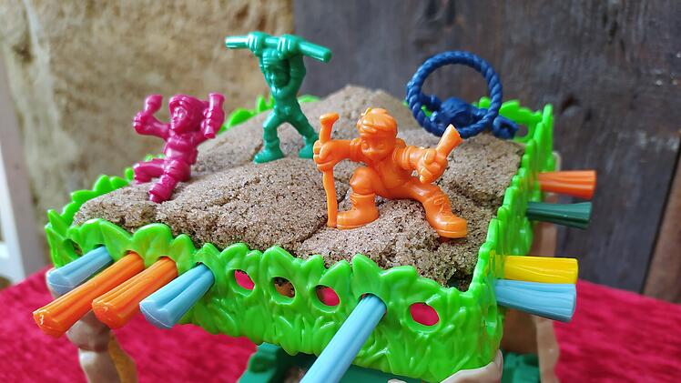Spiele-Test Rubinjagd im Treibsand: das Abenteuerspiel mit Kinetic Sand