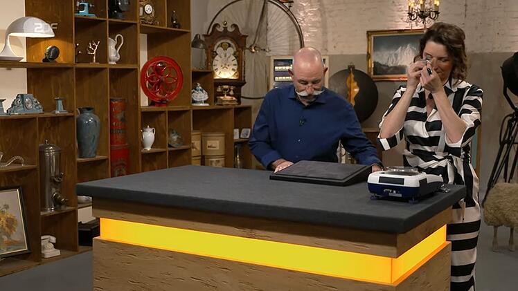 "Oh, das steht wieder schief", bemerkte Horst Lichter beim Betreten des Studios.