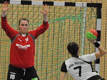 Eine Bank im Tor der SG Garitz/Nüdlingen: Stephanie Piske.  Foto: Hopf