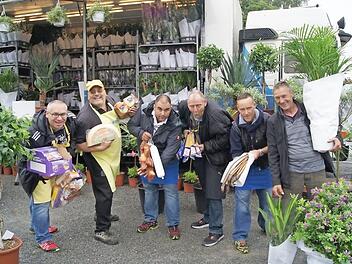 Mit flotten Sprüchen und vollen Tüten warten die Marktschreier vom 9. bis 11. Juni auf das Kulmbacher Publikum. Foto: PR