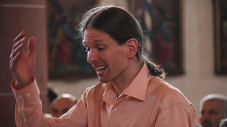 Chorleiter Stefan Ammersbach hat 2005 frischen Wind in den Chor gebracht. Er sagt: "Es ist anspruchsvoller und vielschichtiger geworden.