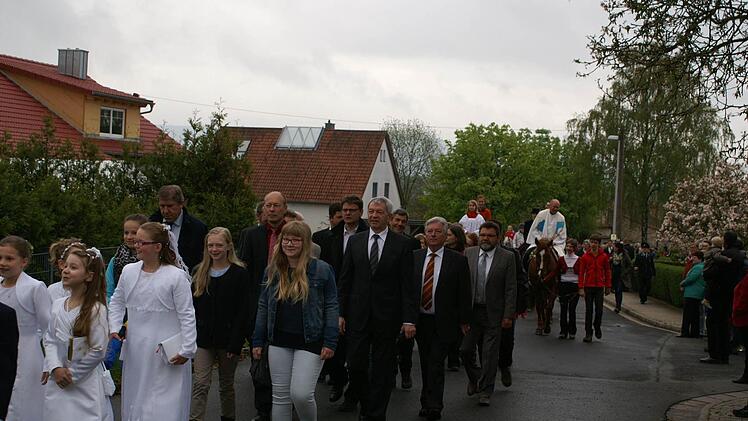 Der Ritt zur Senftenbergkapelle Foto: Michael Rauh
