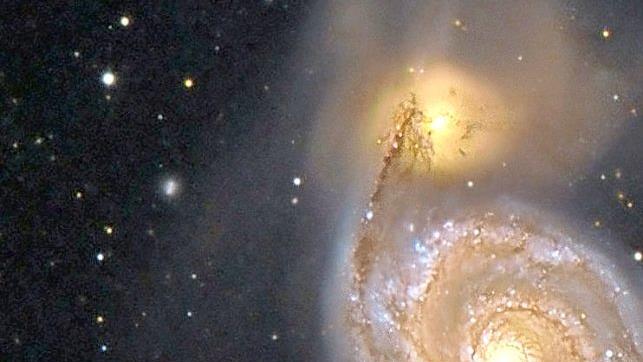 Strudel- oder auch Whirlpool-Galaxy wird dieses gut 30 Millionen Lichtjahre entfernte, spiralförmige Himmelsprodukt (M51) im Sternbild Jagdhunde genannt. Es handelt sich dabei  um  eine Anhäufung von  Gas- und Staubmassen mit etwa 100 Milliarden Sternen. (Bildbelichter) Schüler des Friedrich-König-Gymnasiums/ (Entwickler) Pater Christoph Gerhard